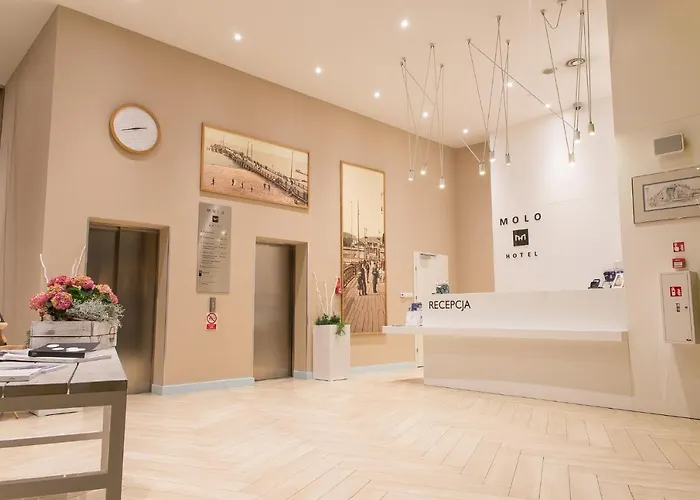 Ξενοδοχείο Molo 3*